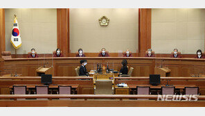 약사 자격증 없으면 약국 개업 금지…전원일치로 “합헌”