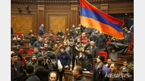 아제르·아르멘 다시 휴전합의…“영토 양도·러 평화유지군 파견”