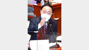 홍남기 “현 정부서 특활비 40% 축소…대외 공개는 신중”
