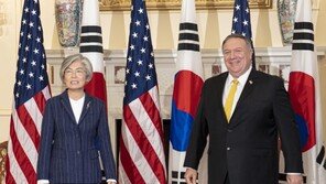 강경화, 폼페이오와 회담…“한반도 상황 긴밀 공조 유지”