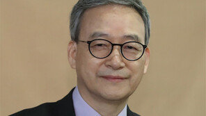 “눈물 닦아주는 詩를 쓰고 싶어요”