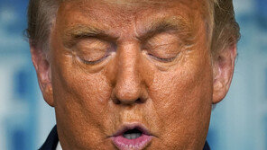 美국방부 고위관료 또 떠나…‘트럼프 충성파’가 빈자리 채워