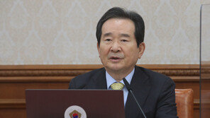 丁총리 “추미애 절제된 언어 썼으면…윤석열 자숙해야” 쓴소리