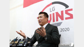 “김성근 감독님 만나 이 자리 올 수 있었다”… 감사함 전한 정근우