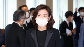 검찰, ‘자녀 입시비리 의혹’ 나경원 딸 다닌 성신여대 압수수색