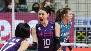 ‘김연경 38점’ 흥국생명, 혈투 끝에 GS칼텍스 잡고 개막 6연승