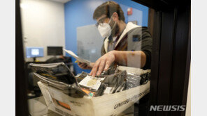 ‘1만4000표차’ 美조지아, 대선 재검표…일일이 손으로 센다