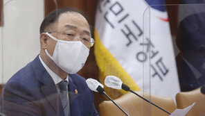 홍남기 “착한임대인 세액공제 내년 6월까지 연장”