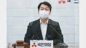 안철수 “文, 영화 보고 탈원전 결심한 것부터가 코미디”