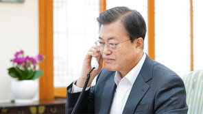 韓과 첫 통화서 ‘중국 견제 인도태평양 전략’ 동참 메시지