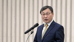 文대통령, 과거사정리위원장에 정근식 서울대 교수 내정