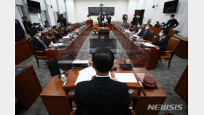 8시간 넘는 ‘끝장토론’에도 공수처장 후보 압축 실패…18일 재논의