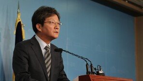 유승민 “방역에 진보-보수 따로 있나…文정권, 방역도 편가르나”