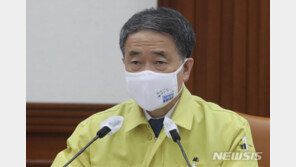 코로나19 위기에 박능후, 15일 대국민 호소…거리두기 조정은 안해