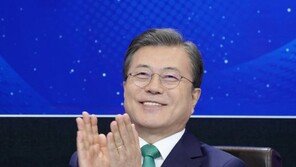 바이든 체제 앞두고 RCEP 타결…文대통령, 균형외교 시험대