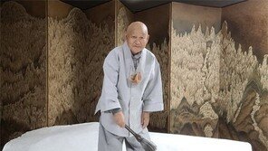“100m 한지에 불화… 5년은 걸릴듯 예술로 성취? 수행의 일부분일 뿐”