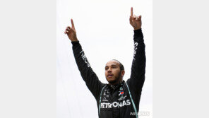 F1 해밀턴, 7번째 종합 우승…마침내 슈마허와 동률