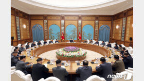 美 대선 언급 없이 회의 연 김정은…‘결속 강조’ 이어진다