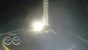 스페이스X, 유인 우주인 발사 성공…첫 흑인 ISS 거주자 탄생 전망