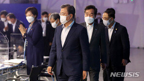 文대통령 “한국판 뉴딜, 당정이 혼연일체로 도약 이끌자”…예산 통과 당부