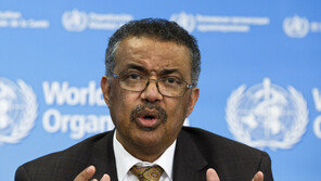 WHO “백신만으로 코로나19 종식 못해…방역 계속해야”