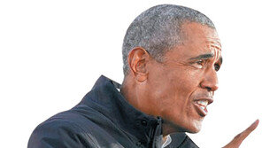 오바마 “美, 광적인 음모론으로 더 분열… 대통령은 임시직, 누구나 법아래 있어”