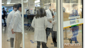 확진자 급증 전남대병원, 외래진료·응급실 22일까지 중단