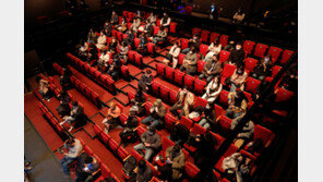 공연계, 다시 ‘띄어앉기 좌석제’…“예상하고 대비 유연 대응”