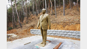 ‘손바닥’ 뒤집은 충북도…전두환 동상 보존·역사적 사실 기록 ‘가닥’