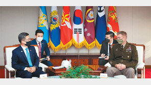 서욱 국방장관-美 육참총장 軍 협력 논의