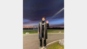 ‘토트넘 전세기로 런던행’ 손흥민 활주로 인증샷…황의조 “고생했다”