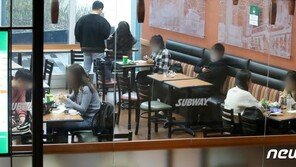 민주 “코로나 2.5단계 고통 떠올린다면 1.5단계서 막아야”