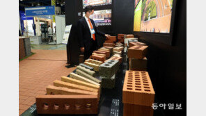 도마에서 정자까지 목재의 모든 것…목재산업박람회 열려[청계천 옆 사진관]