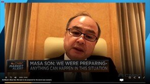 “2~3달내 최악 상황 온다”…현금 비축 나선 日 손정의