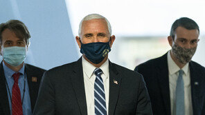 펜스 美 부통령 “화이자 백신 임상, 트럼프 덕분”