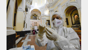 WHO “유럽, 3개월만에 주간 확진자 감소…사망자 계속 늘어”