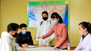 북한 “물자 없어도 살 수 있어”…코로나 ‘국경 봉쇄’ 유지