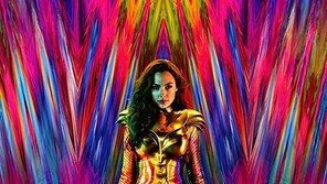 ‘원더우먼 1984’ 크리스마스 개봉…극장·OTT 동시 공개