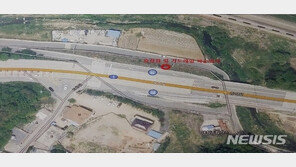 옥천서 빗속 20대 몰던 승용차에 버스승강장 등 파손