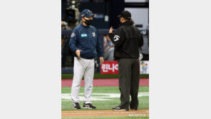 [KS 3차전]판정 하나에 민감한 시기, 13분이나 중단