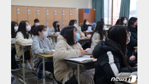 “잘 때도 마스크써요” 수능 앞둔 고3은 시험장 적응 안간힘