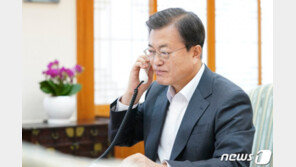 “같은 날 확진자 발생했는데”…바이든 언급에 주목받는 다큐멘터리