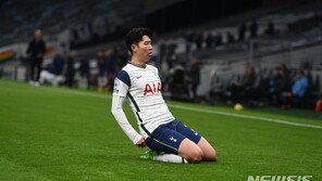 손흥민, 1개월 만에 골 맛 …EPL 9호골로 득점 단독 선두