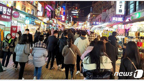 어쩌다 ‘600명 확진’ 예고됐을까…‘수업 이후’ 젊은층 파고들어