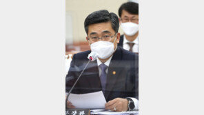 서욱 “남북, 대결·갈등 종식하고 평화의 길 걷기 위해 노력”