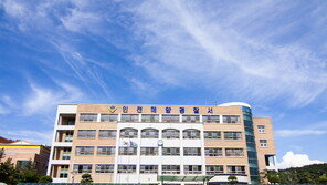 인천 해경 확진자와 접촉한 유흥업소 여종업원 4명도 양성