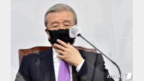 김종인, ‘부산시장 출마’ 이언주 띄우기…“강력한 의지 가진 훌륭한 정치인”