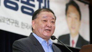 박지원은 특사로, 강창일은 대사로…文대통령 ‘한일관계 개선’ 의지