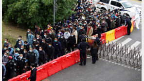 중국 코로나 검사 ‘다닥다닥’