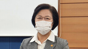 秋, 6가지 징계사유 직접 발표…尹 “한점 부끄럼 없다”